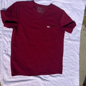 Men’s figs scrub top medium